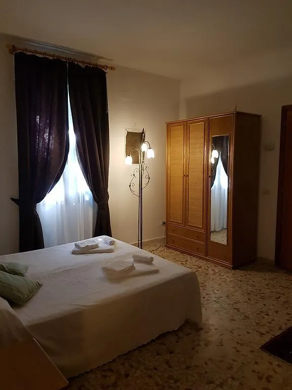 Hotel Villa Orio e Beatrice Venezia Lido 3*,